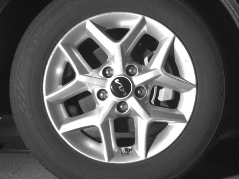 Used 2025 Kia Soul LX w/ LX Technology Package FWD image 20