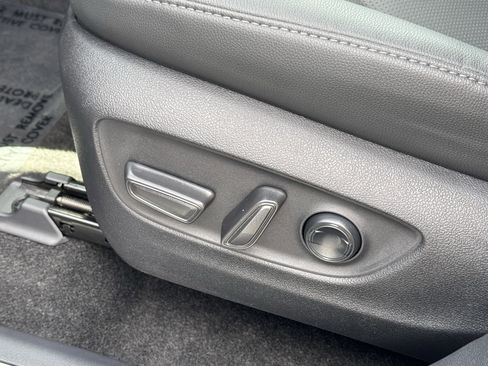 Used 2026 Toyota Grand Highlander Limited image 18