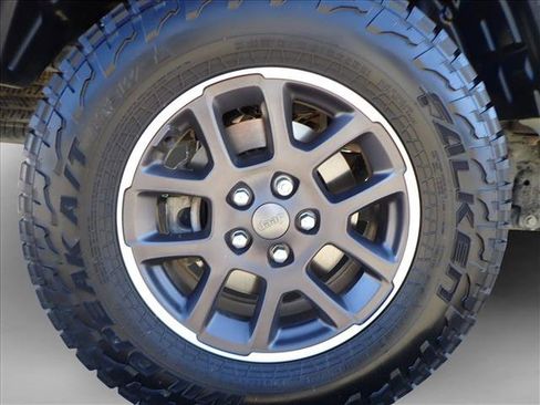 Used 2023 Jeep Gladiator Overland w/ Trailer Tow Package image 7