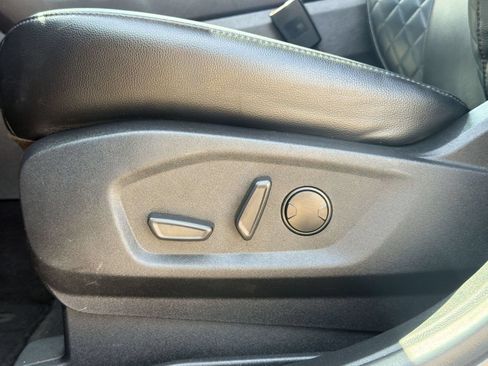 Used 2023 Ford Edge Titanium AWD/4WD image 15