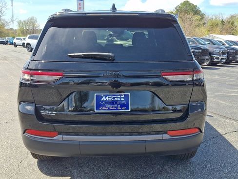 New 2026 Jeep Grand Cherokee Altitude AWD/4WD image 5