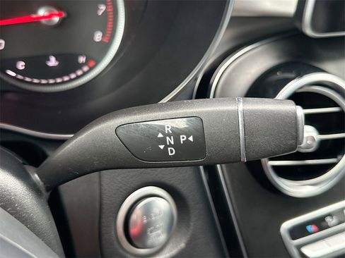 Used 2019 Mercedes-Benz GLC 300 4MATIC w/ AMG Line image 22