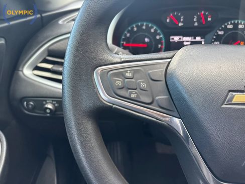 Used 2014 Chevrolet Impala LT w/ Convenience Package image 21