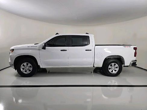 Used 2024 Chevrolet Silverado 1500 W/T w/ Trailering Package AWD/4WD image 2