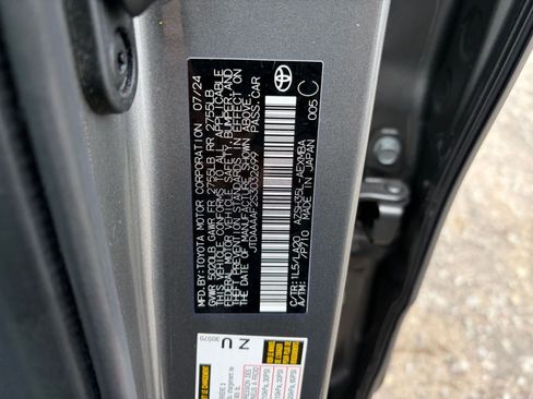 Used 2025 Toyota Crown XLE image 30