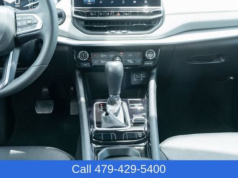 Used 2025 Jeep Compass Limited AWD/4WD image 34