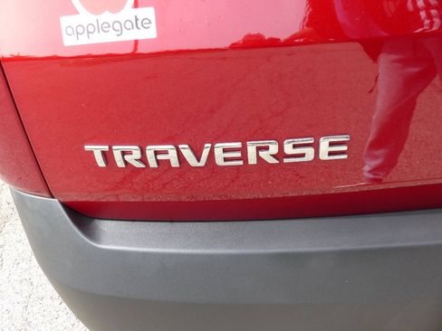 Used 2023 Chevrolet Traverse LT FWD image 10