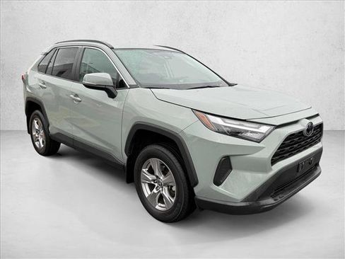 Used 2022 Toyota RAV4 XLE image 3