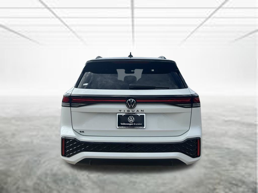 New 2026 Volkswagen Tiguan SE R-Line FWD image 5