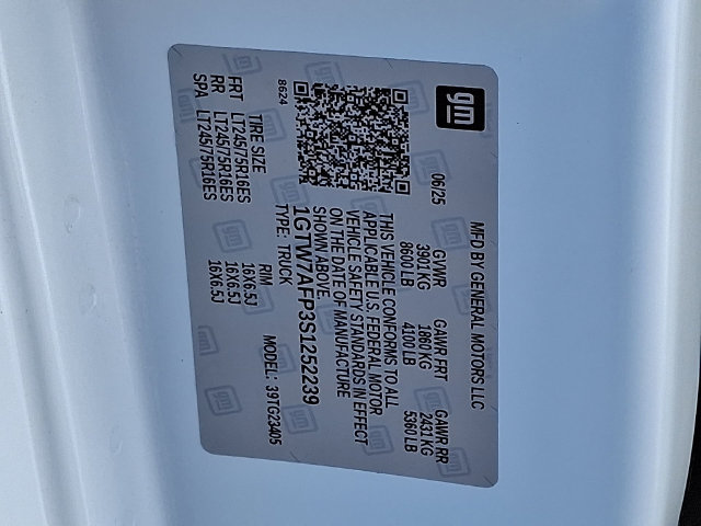 Certified 2025 GMC Savana 2500 w/ Driver Convenience Package RWD image 29