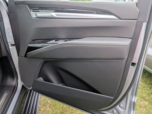 Certified 2025 Cadillac Escalade Sport w/ Touring Package AWD/4WD image 25
