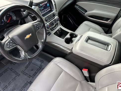 Used 2019 Chevrolet Suburban LT image 10