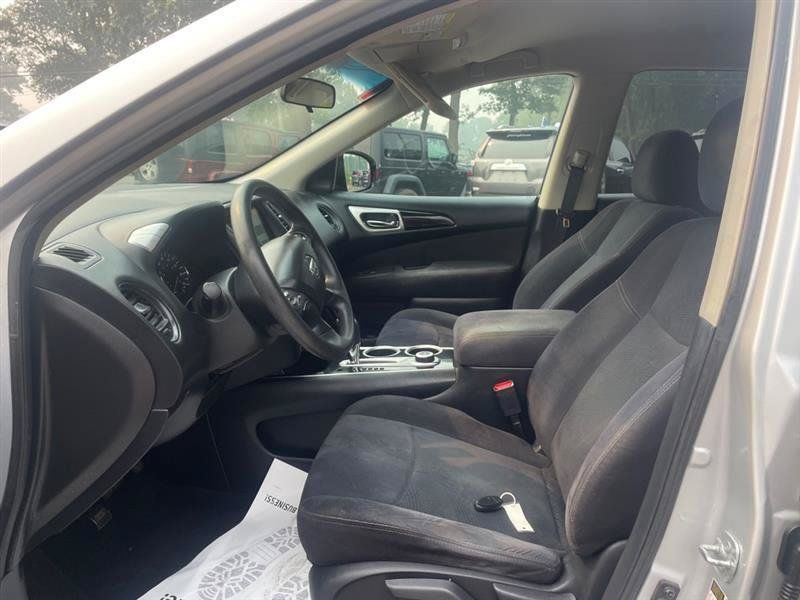 Used 2013 Nissan Pathfinder S AWD/4WD image 9
