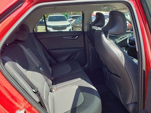Certified 2024 Kia Niro LX image 16