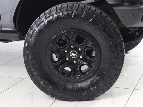 Used 2021 Ford Bronco Badlands image 15