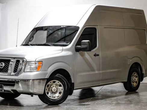 Used 2013 Nissan NV 3500 SV w/ Technology Pkg image 7