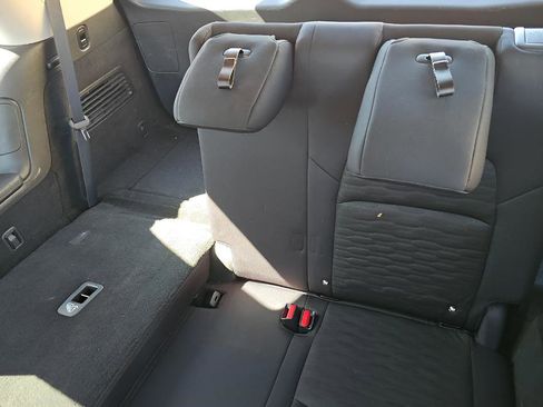 Used 2025 Nissan Pathfinder SV FWD image 9