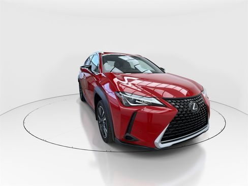 Used 2022 Lexus UX 200 image 2