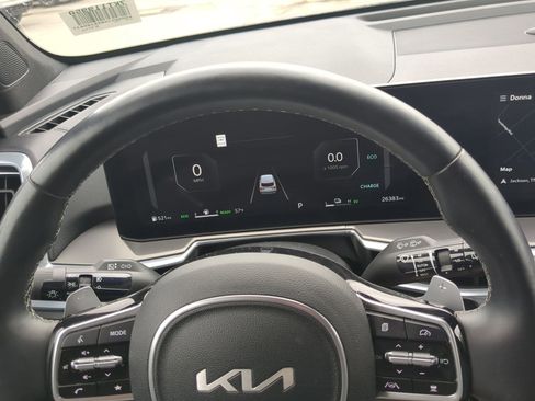 Certified 2025 Kia Sorento SX Prestige AWD/4WD image 13