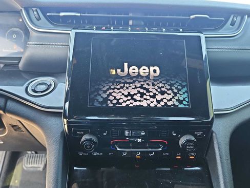 Used 2022 Jeep Grand Cherokee L Laredo AWD/4WD image 20