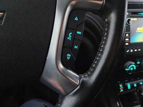 Used 2016 Chevrolet Traverse LT image 14