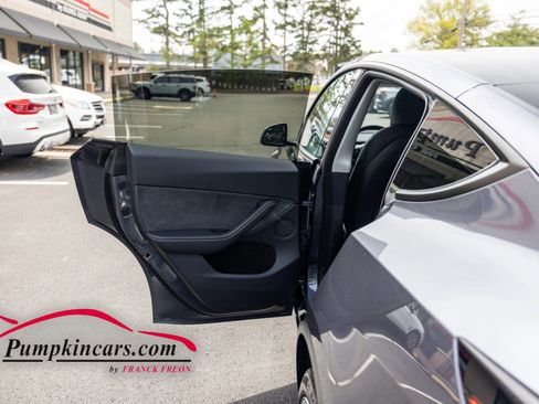 Used 2023 Tesla Model Y Long Range AWD/4WD image 16