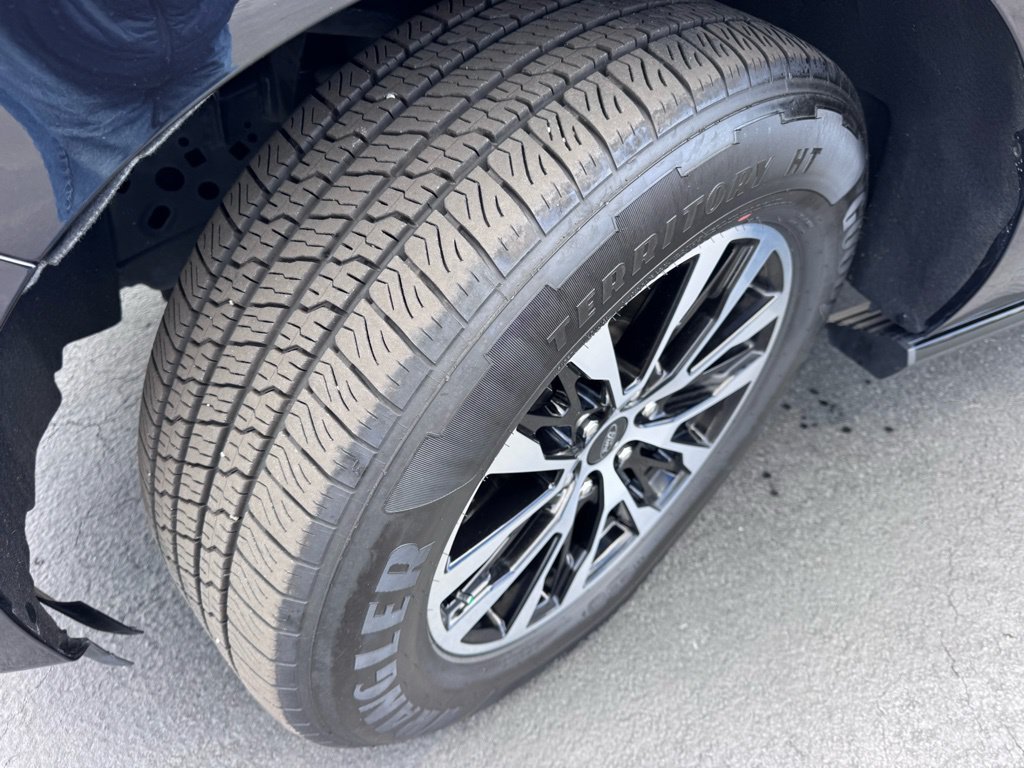 Used 2025 Ford Expedition Platinum AWD/4WD image 43