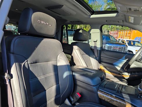 Used 2015 GMC Yukon Denali w/ Open Road Package image 11
