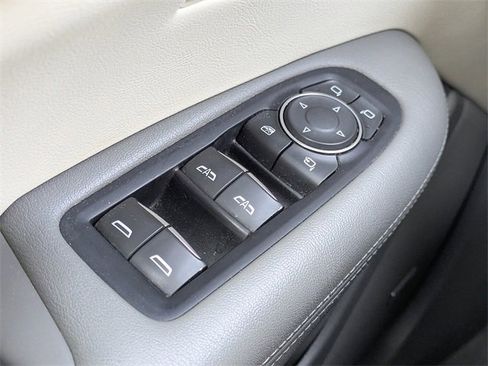 Used 2018 Cadillac XT5 Luxury image 23