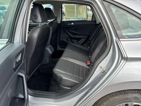 Used 2024 Volkswagen Jetta SE FWD image 55