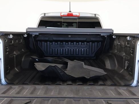 Used 2023 GMC Canyon Denali AWD/4WD image 14