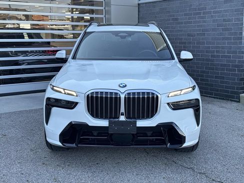Used 2026 BMW X7 xDrive40i w/ M Sport Package AWD/4WD image 2