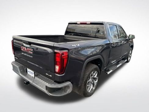 Used 2024 GMC Sierra 1500 SLE image 7