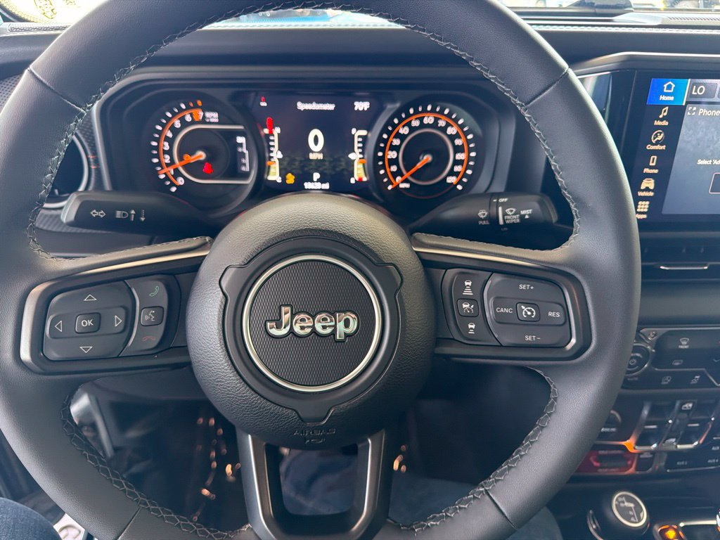 Used 2026 Jeep Gladiator Mojave AWD/4WD image 18