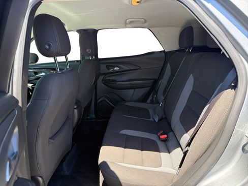 Used 2023 Chevrolet TrailBlazer LT w/ Convenience Package FWD image 16