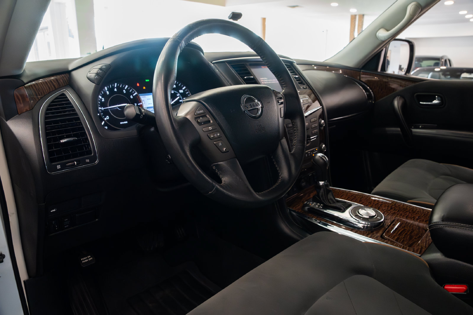 Used 2018 Nissan Armada SV w/ Driver Package RWD image 17