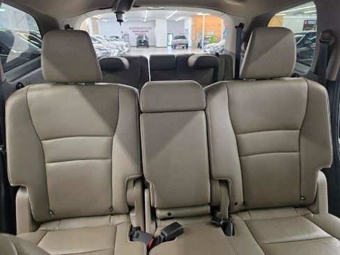 Used 2020 Honda Pilot Touring image 38