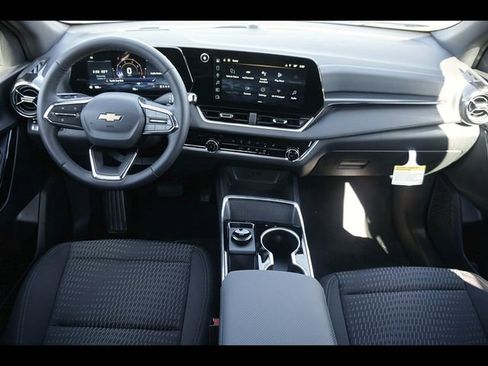 New 2026 Chevrolet Equinox LT FWD image 12