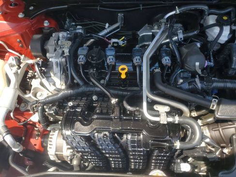Used 2025 Nissan Altima 2.5 SV FWD image 12