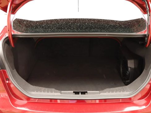 Used 2017 Ford Focus Titanium FWD image 37