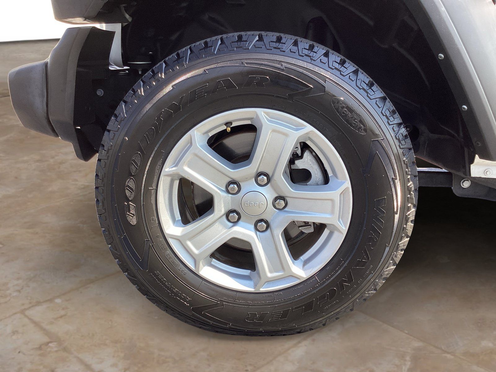 Used 2022 Jeep Wrangler Sport AWD/4WD image 30