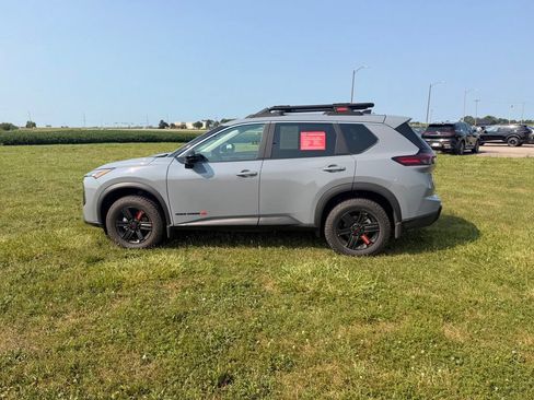 Certified 2026 Nissan Rogue SV w/ Rock Creek Premium Package AWD/4WD image 9