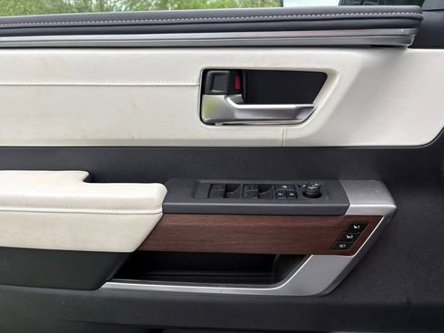 Used 2023 Toyota Sequoia Capstone AWD/4WD image 10