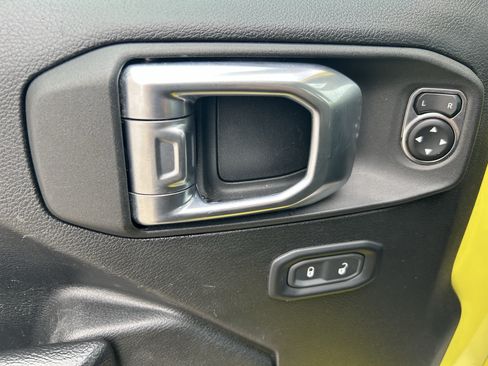 Used 2023 Jeep Wrangler Sport AWD/4WD image 14