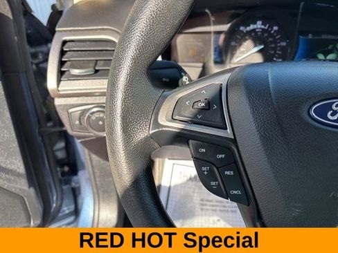 Used 2018 Ford Fusion S image 17