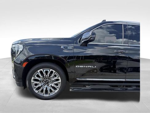 Used 2023 GMC Yukon Denali Ultimate AWD/4WD image 23