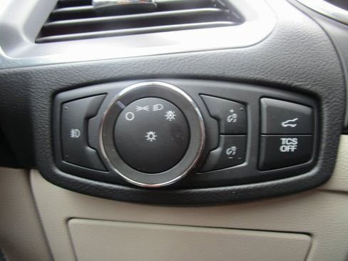 Used 2021 Ford Edge Titanium image 12