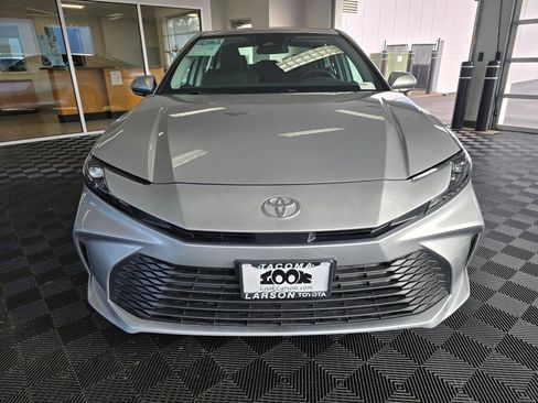 Used 2026 Toyota Camry LE image 8