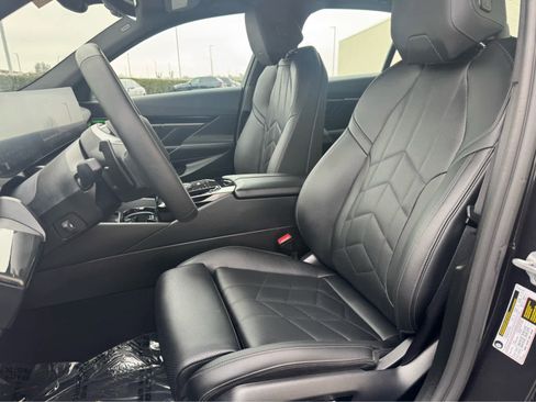 Used 2025 BMW 530i 530i image 13