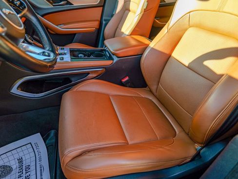 Used 2023 Jaguar F-PACE R-Dynamic S image 22